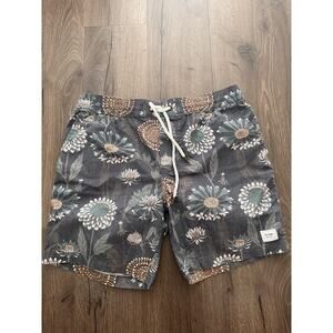 Globe Men's (32) Surf trunks floral print, elastic waist, net lining pockets